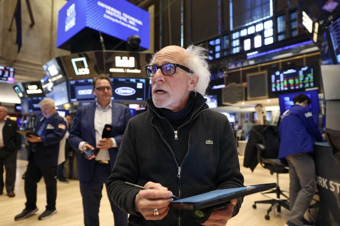 Dow Jones Today: Stocks Plunge, Treasury Yields Surge as Investors Monitor Tax Bill; Dow Drops 800 Points, Bitcoin Wavers After Hitting Record High