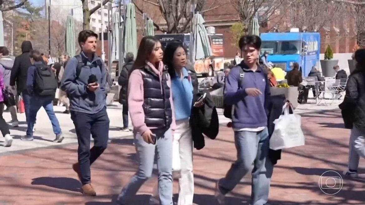 O clima de apreensão dos alunos brasileiros de Harvard