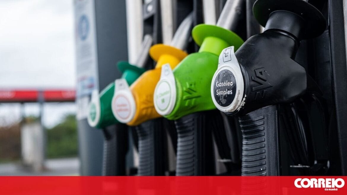 Preço do gasóleo desce e gasolina fica mais cara