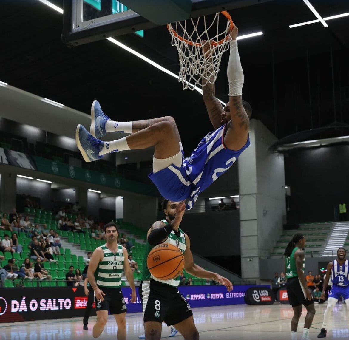 FC Porto elimina Sporting e está na final com o tricampeão Benfica | Abola.pt | Abola.pt