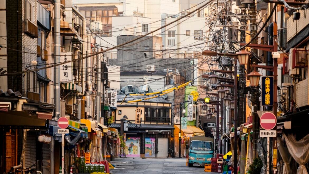 Asia-Pacific markets mostly fall as investors assess U.S.-China trade developments 