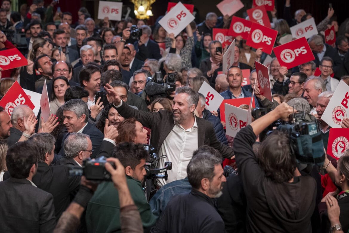 Pedro Nuno encosta Montenegro &agrave; austeridade: &ldquo;Quem era o l&iacute;der parlamentar que sempre apoiou os cortes&rdquo; de Passos Coelho?
