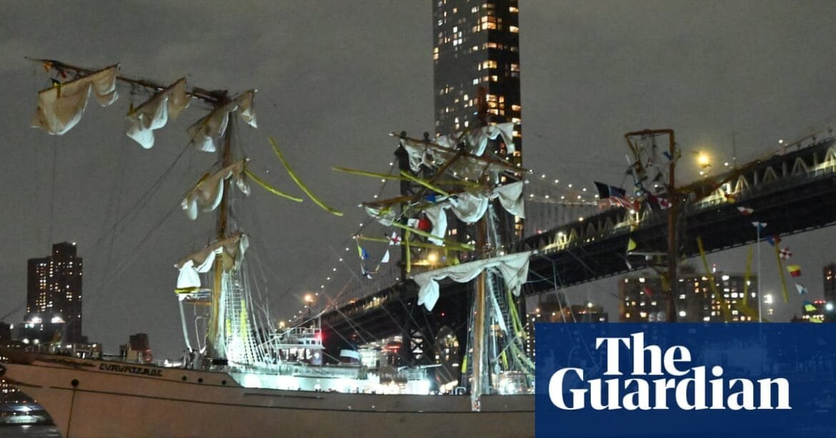 Mexican navy ship crashes into Brooklyn Bridge leaving two people dead