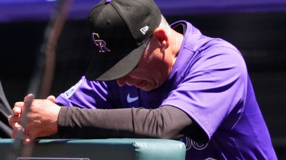 Day after 21-0 loss, Rockies fire manager Black