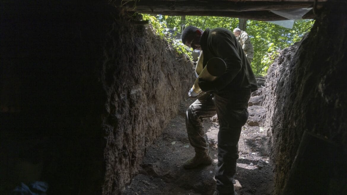 As political theater took center stage in Turkey, the war went on in Ukraine. Kyiv has few options