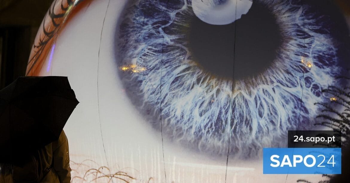 Hong Kong usa IA para prever riscos de Alzheimer através de imagens da retina