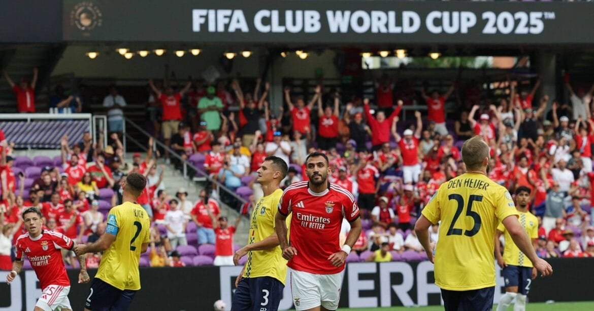 Benfica 'saca' primeira vitória no Mundial de Clubes com goleada no meio da tempestade