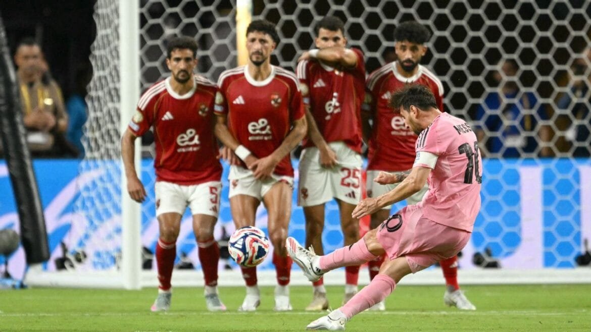 Messi faz 'gol fantasma' na estreia do Inter Miami no Mundial, inferniza Al-Ahly, mas não impede empate