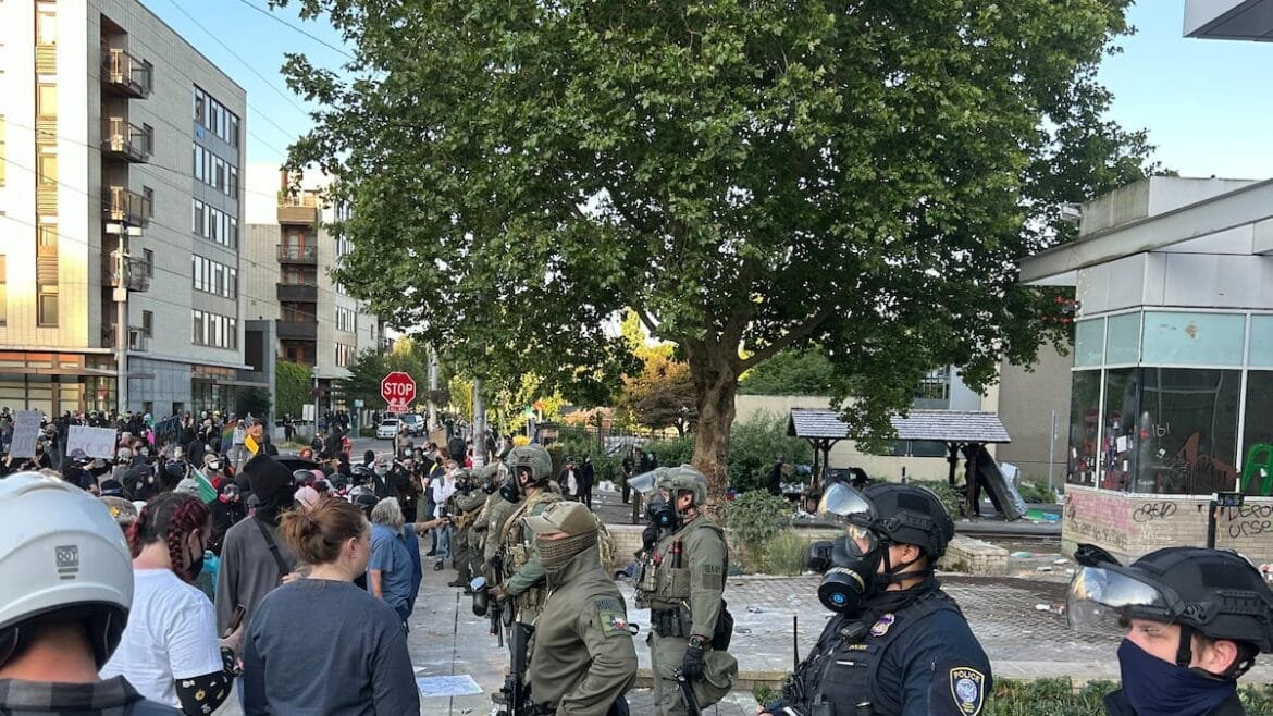 Police declare riot at Portland ICE facility