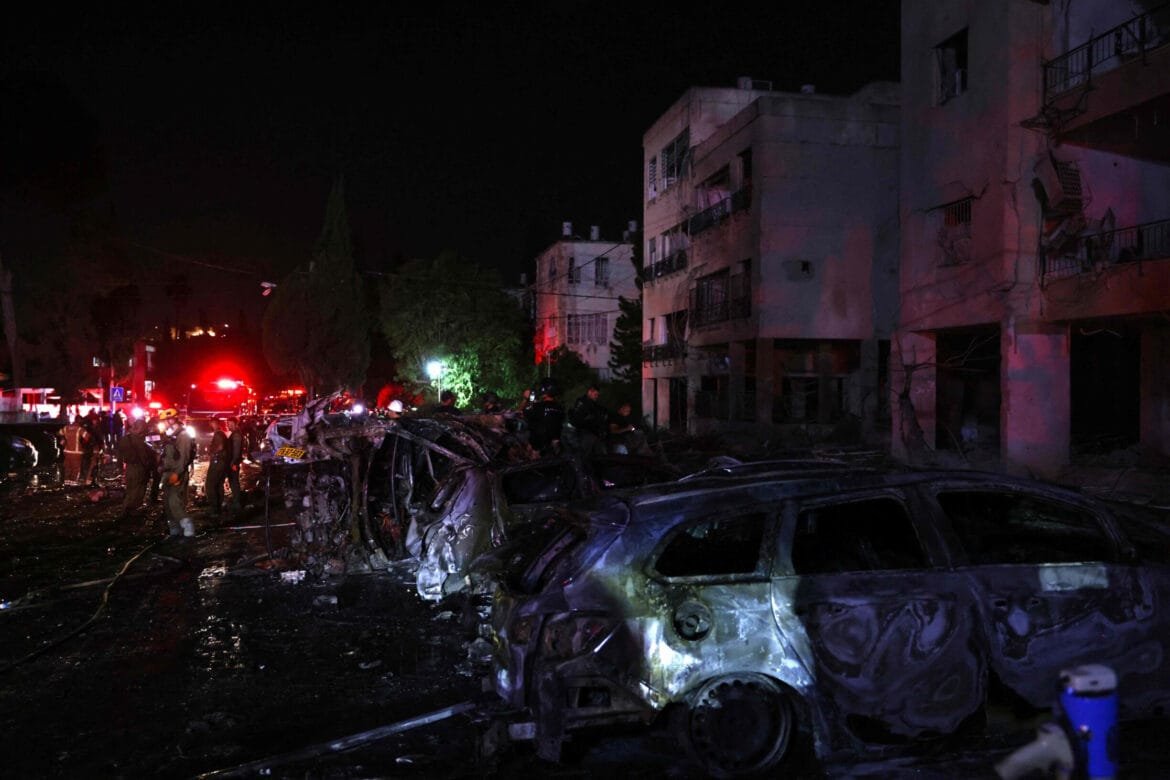 Trump sugere que Ir&atilde;o e Israel precisam de "lutar" para chegar a um acordo