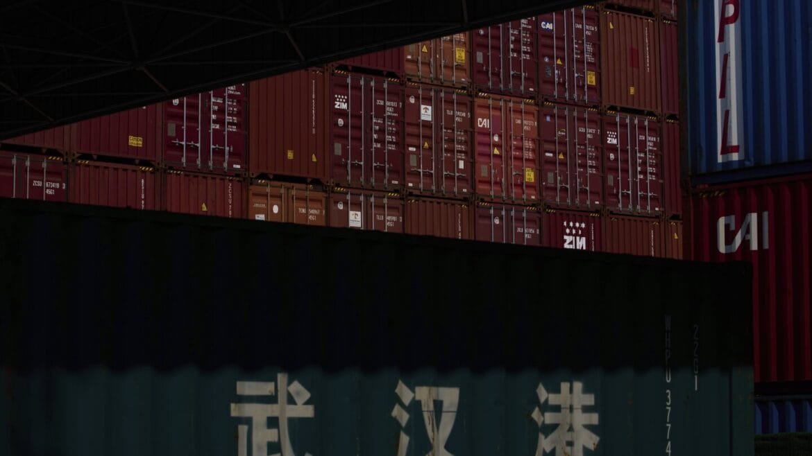 US and China are holding trade talks in London after Trump's phone call with Xi