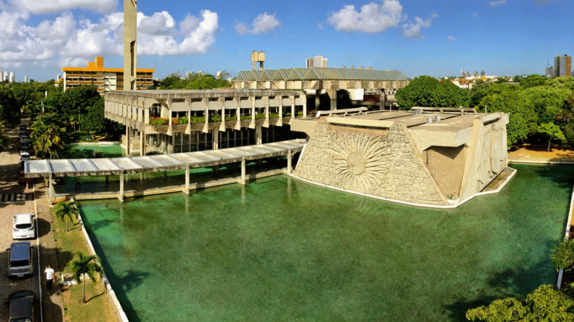 Inscrições Abertas até 07/07 para Graduação EAD em Administração Pública Gratuita - Conecta professores